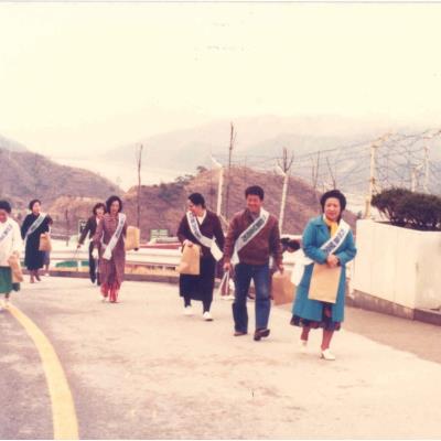 성소병원 1980년 자연보호활동중(안동댐)