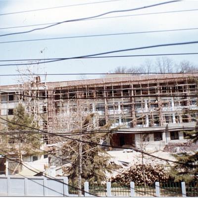 성소병원 1984년 병원정면증축공사장면