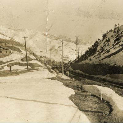 1972년 녹전면 녹래리에서 죽송리로 가는 겨울철 도로 전경