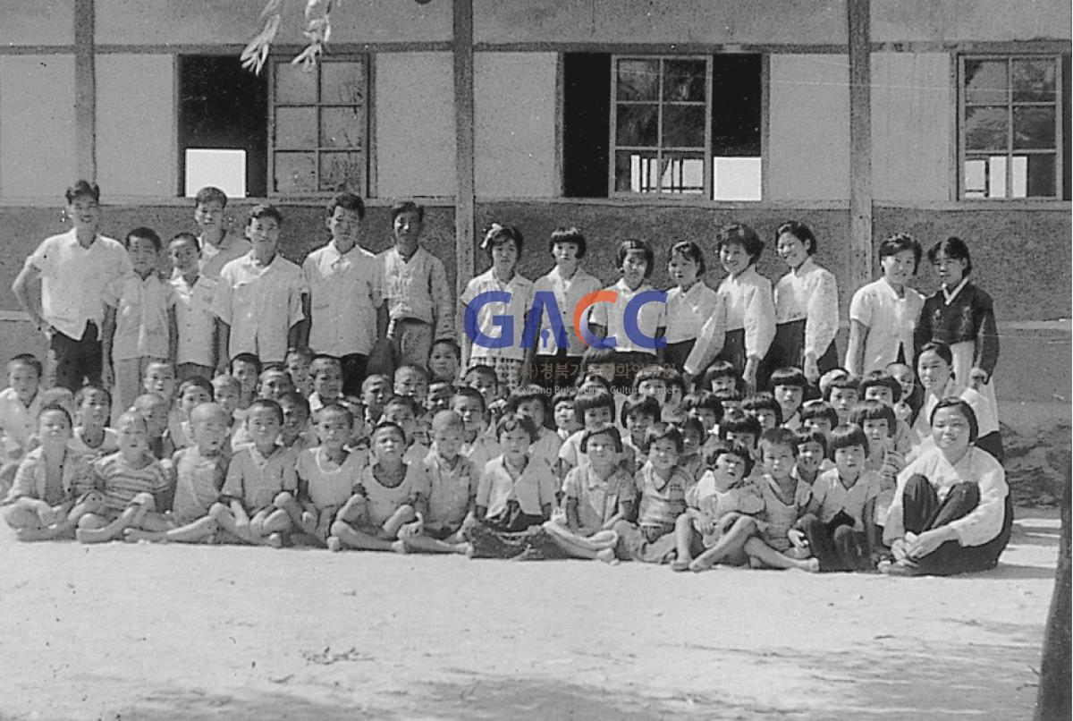 1963년 수동학교 주일학교 학생들 작은그림