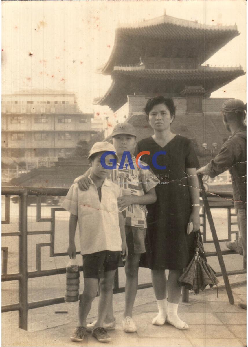 권상길씨와 부친(권중구씨), 일가족의 서울 나들이 작은그림