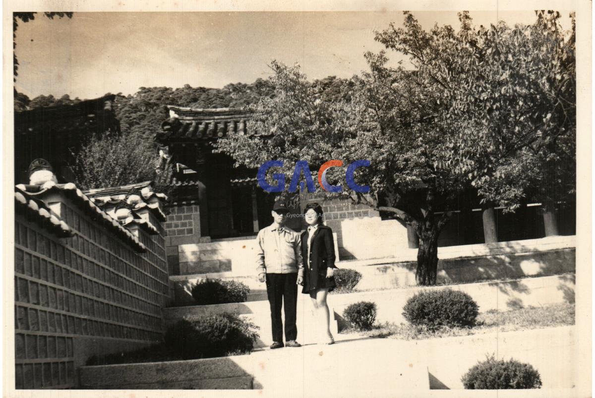 권상길씨 내외와 처제 도산서원에서 기념사진 작은그림