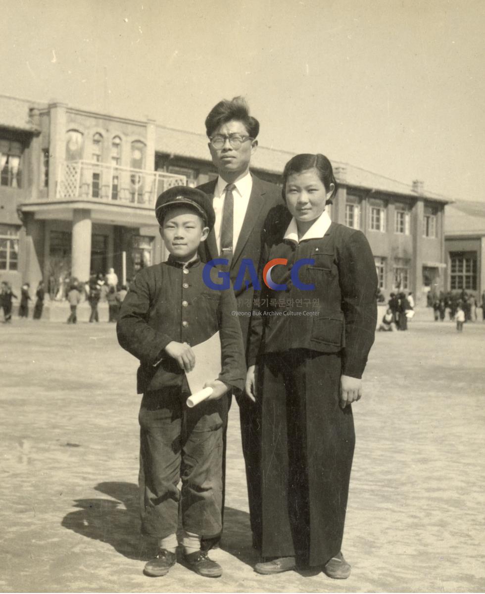 1959년경 안동국민학교 졸업식 작은그림