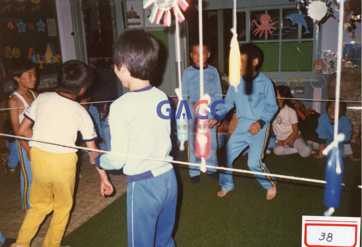 1988년 6월17~18일 원천국민학교 보이ㆍ걸스카웃트 야영캠프 장기자랑(2) 작은그림