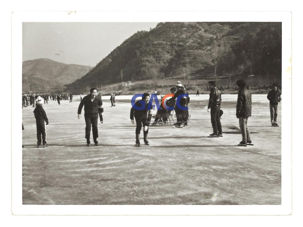 1975년 봉양면 빙상대회 작은그림