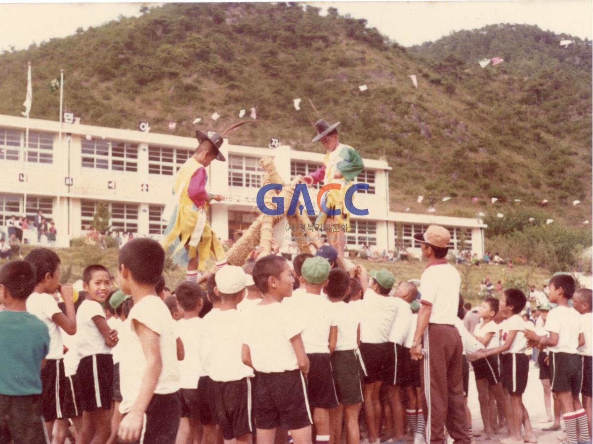 1978년 월곡초등학교 운동회 차전놀이 작은그림