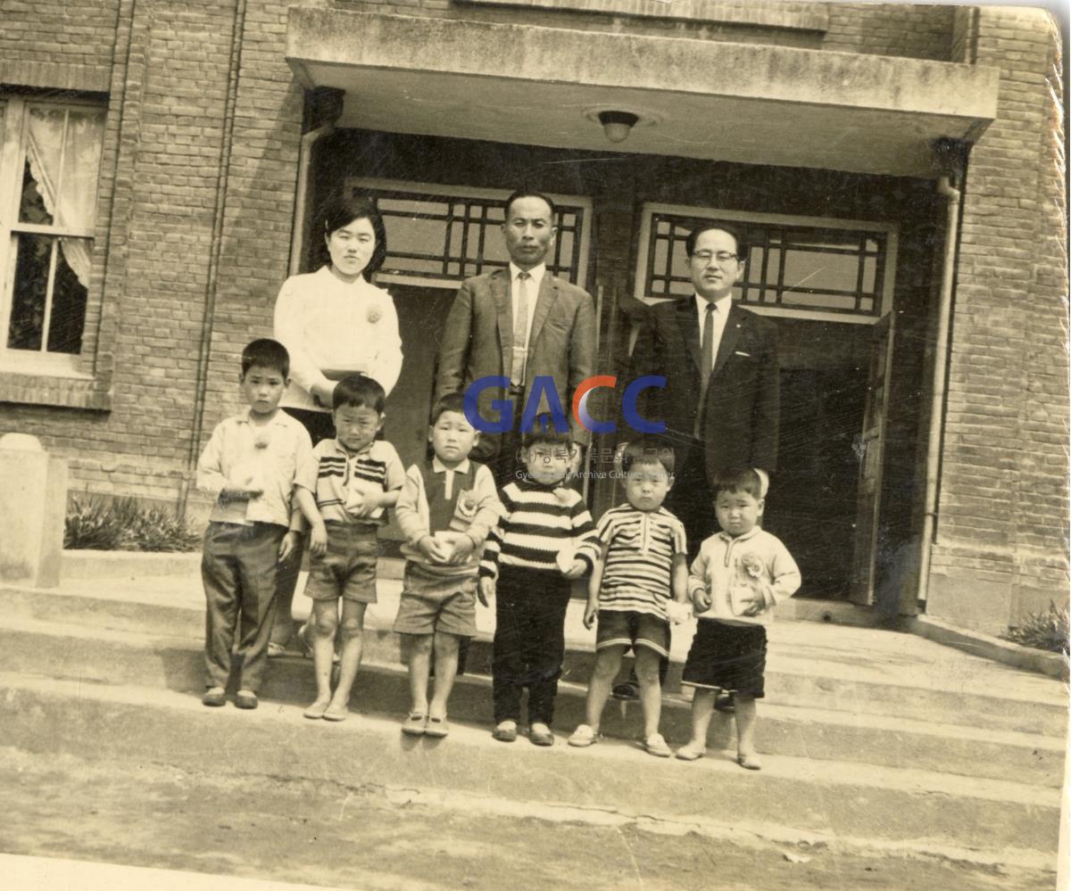 1968년경 여름성경학교를 졸업하며 작은그림