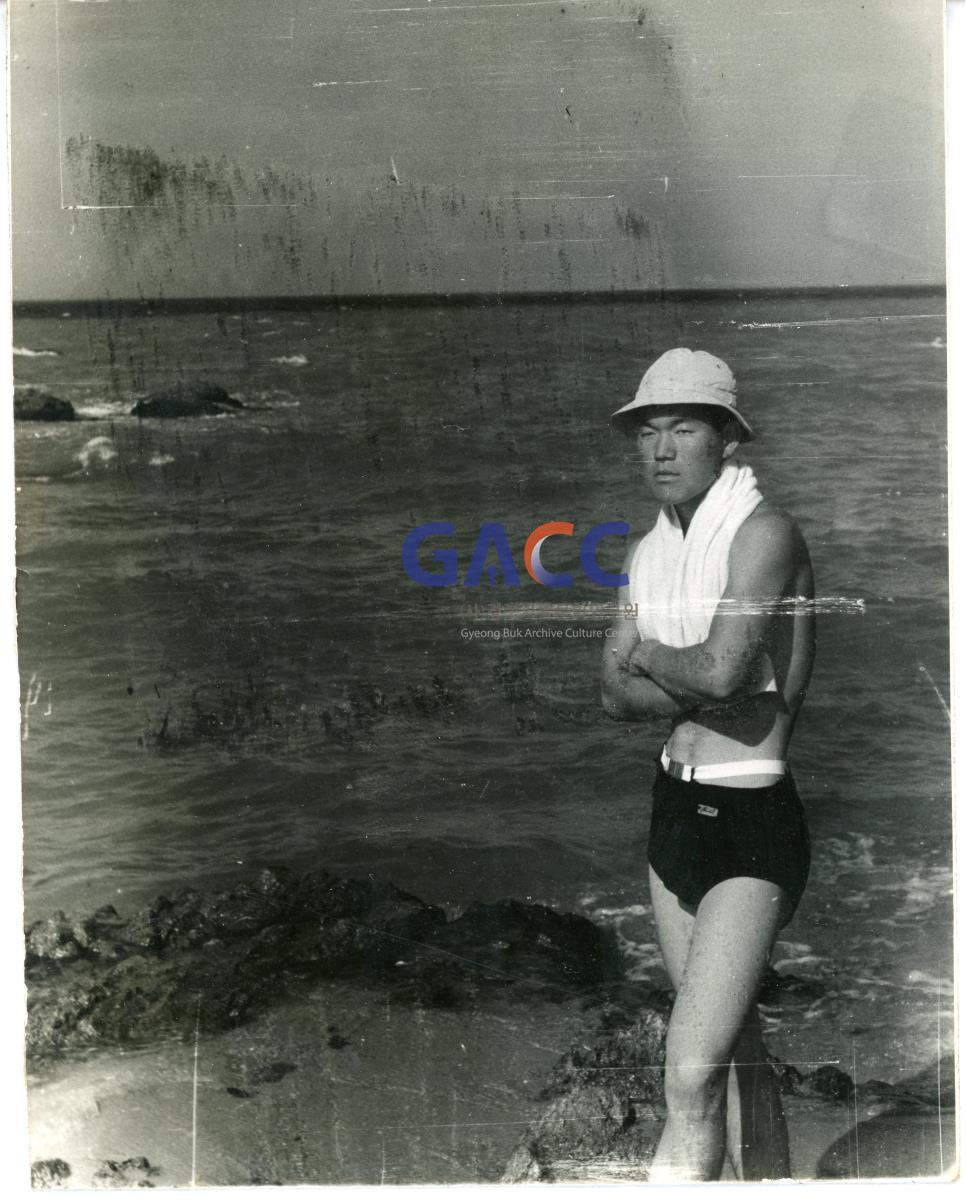 1964년 해수욕장 작은그림