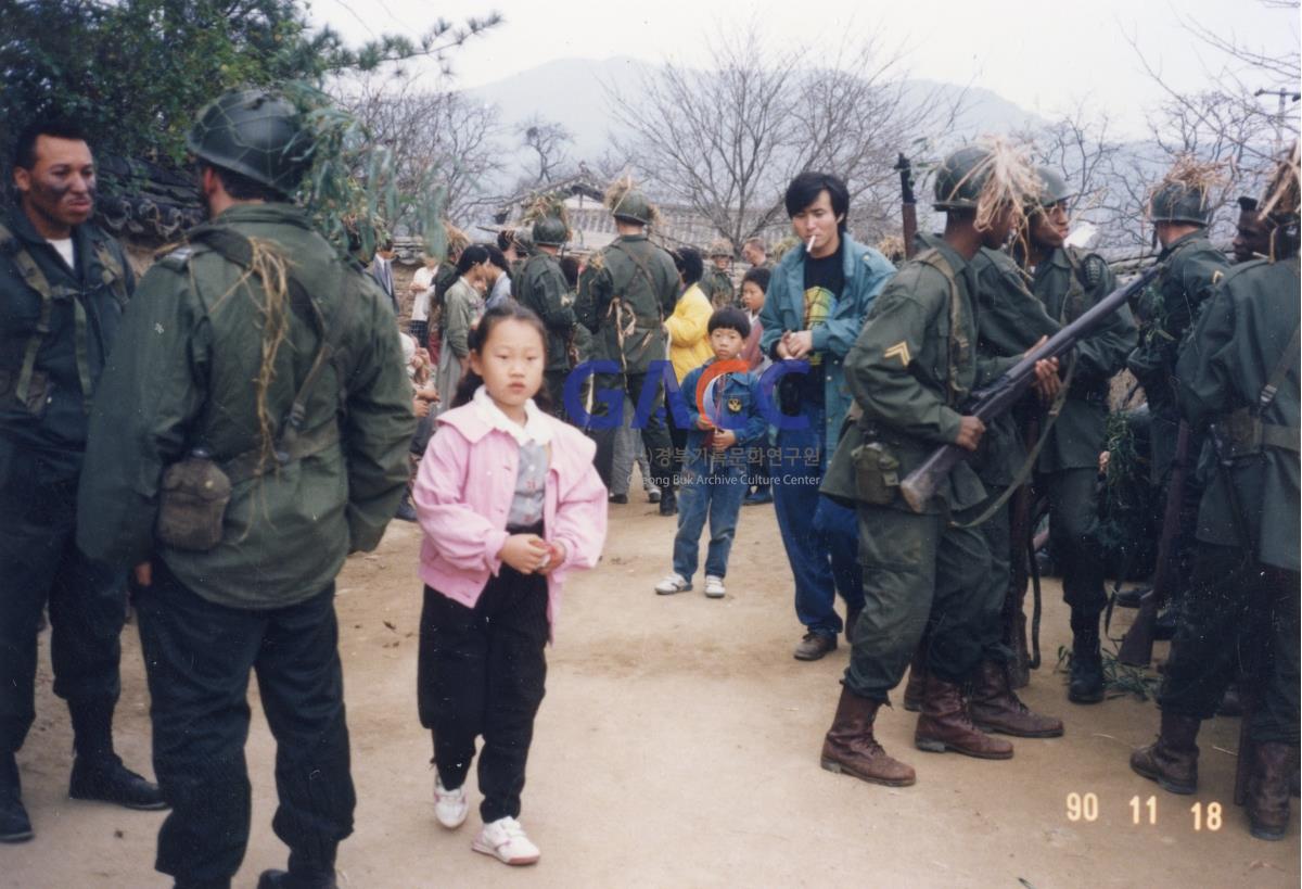 1990년 하회마을 영화 촬영장에서 작은그림