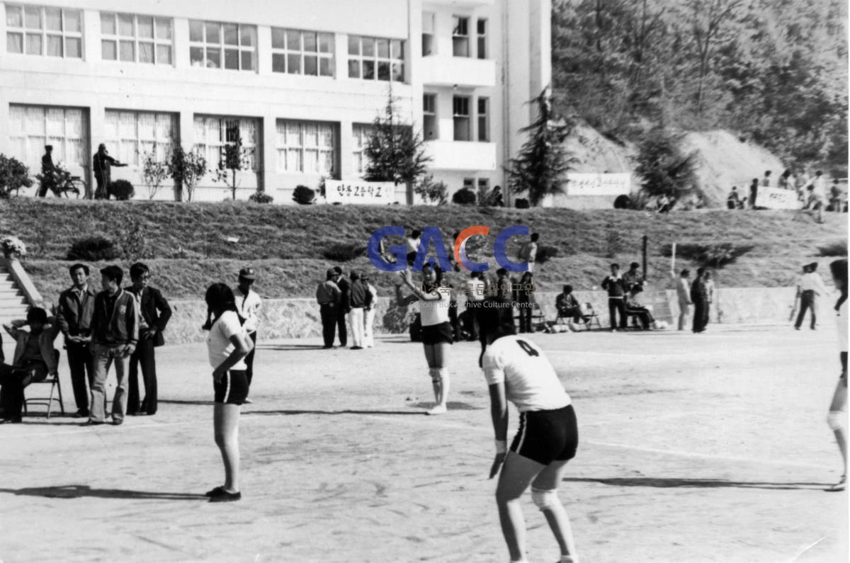 제1회 경북북부지구남녀 고교배구대회 1973년 작은그림