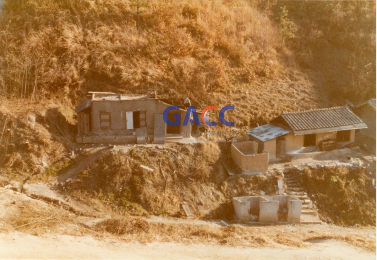 가톨릭 상지대학교 대운동장 조성 관련 사진 모음 1980년 작은그림