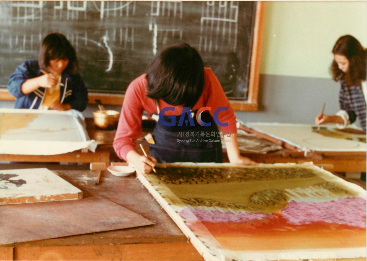 가톨릭 상지대학교 응용미술과 수업 1980년대 작은그림