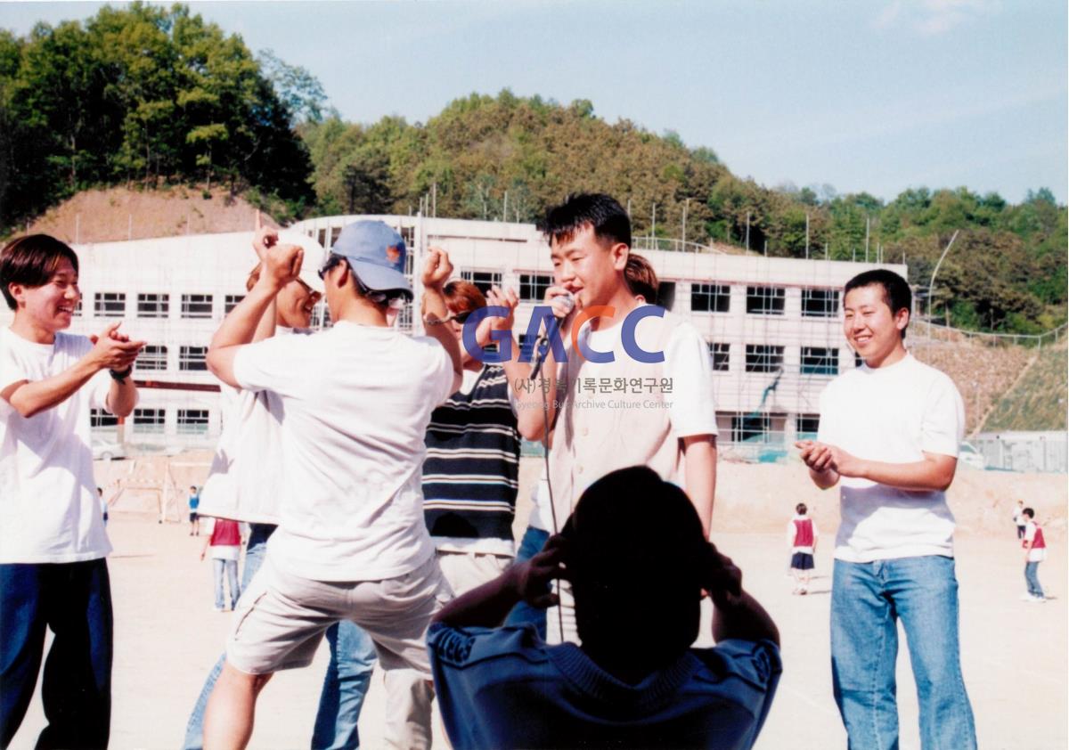 가톨릭 상지대학교 제32회 밤저골 춘계 체육대회 2001년 작은그림