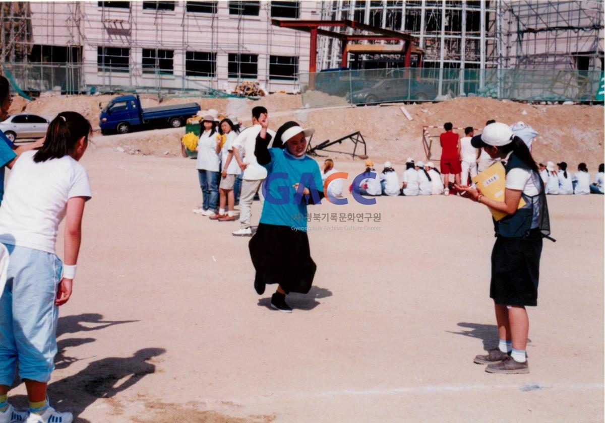 가톨릭 상지대학교 제32회 밤저골 춘계 체육대회 2001년 작은그림