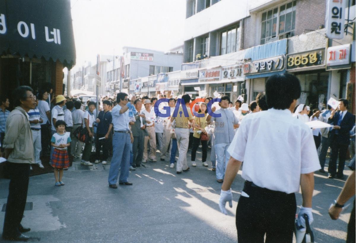 1987년 6월10일 고문살인 은폐규탄 및 호헌철폐 국민대회(문화회관) 작은그림