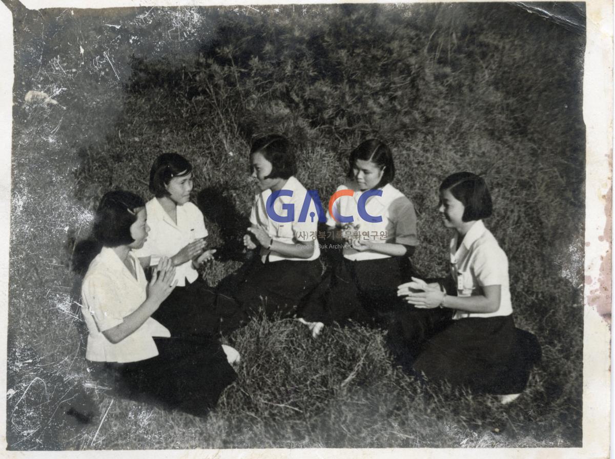 1967년 의성안계여중 친구들과 소풍	 작은그림